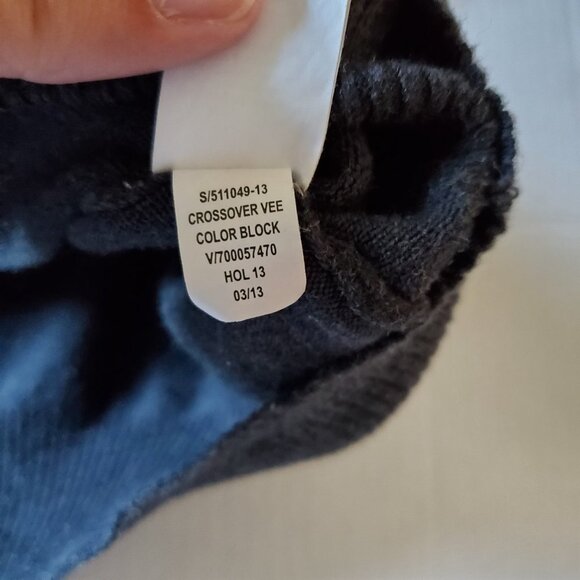 GAP Preppy Crossover Vee Colorblock Sweater Large - Picture 10 of 13